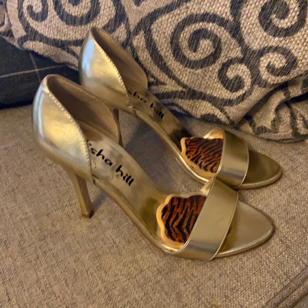 🌼 alisha hill. gold hills